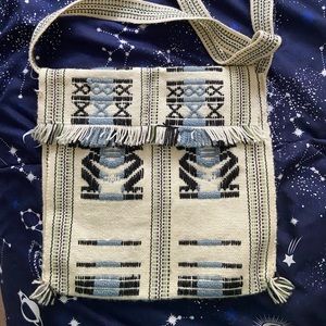 Woven tote blue crème white black handmade